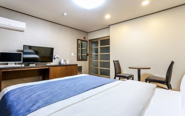 Hyundai Motel Gangneung Extérieur photo
